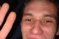 beats_deluxe_3_49_20070216_1768037903
